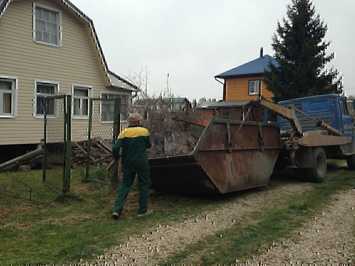 Вывоз мусора и отходов с дачи и участка СНТ в Курске в октябре