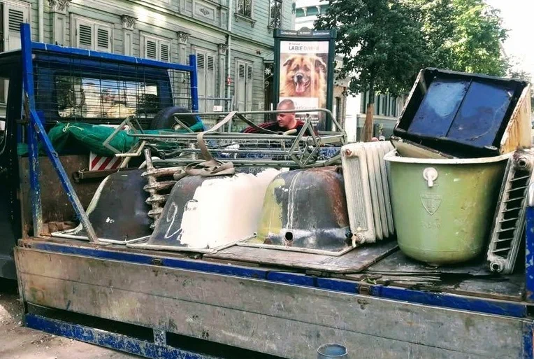 Вывоз старой сантехники в Курске от ПроМусор: быстро, недорого от 573 руб., утилизация и грузчики