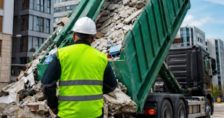 Вывоз строительного мусора в Курске: услуги лицензированной компании — ПроМусор